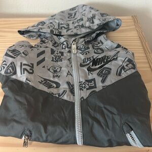 EUC Nike Windbreaker
